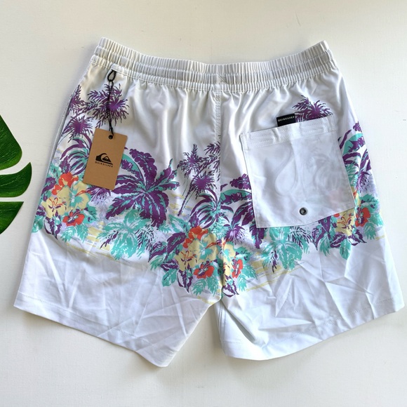 🔸Quiksilver Board Shorts🔸 - Picture 3 of 5